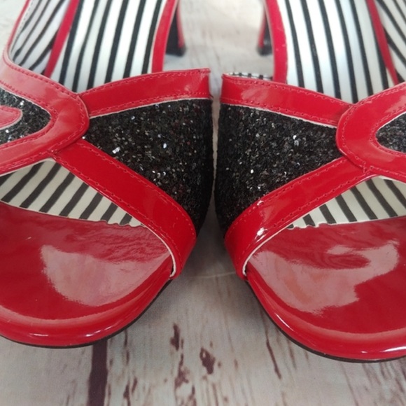 PLEASER | Red & Black Patent Leather Jenna Heels Size 14M. New in the box! - Picture 10 of 16